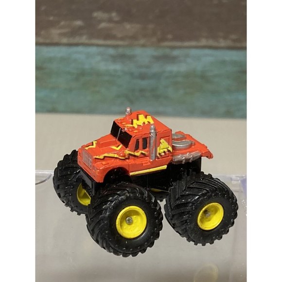 Micro Machines Super MonsterRed Lightning Kenworth Galoob 1993 Tuff Trax
